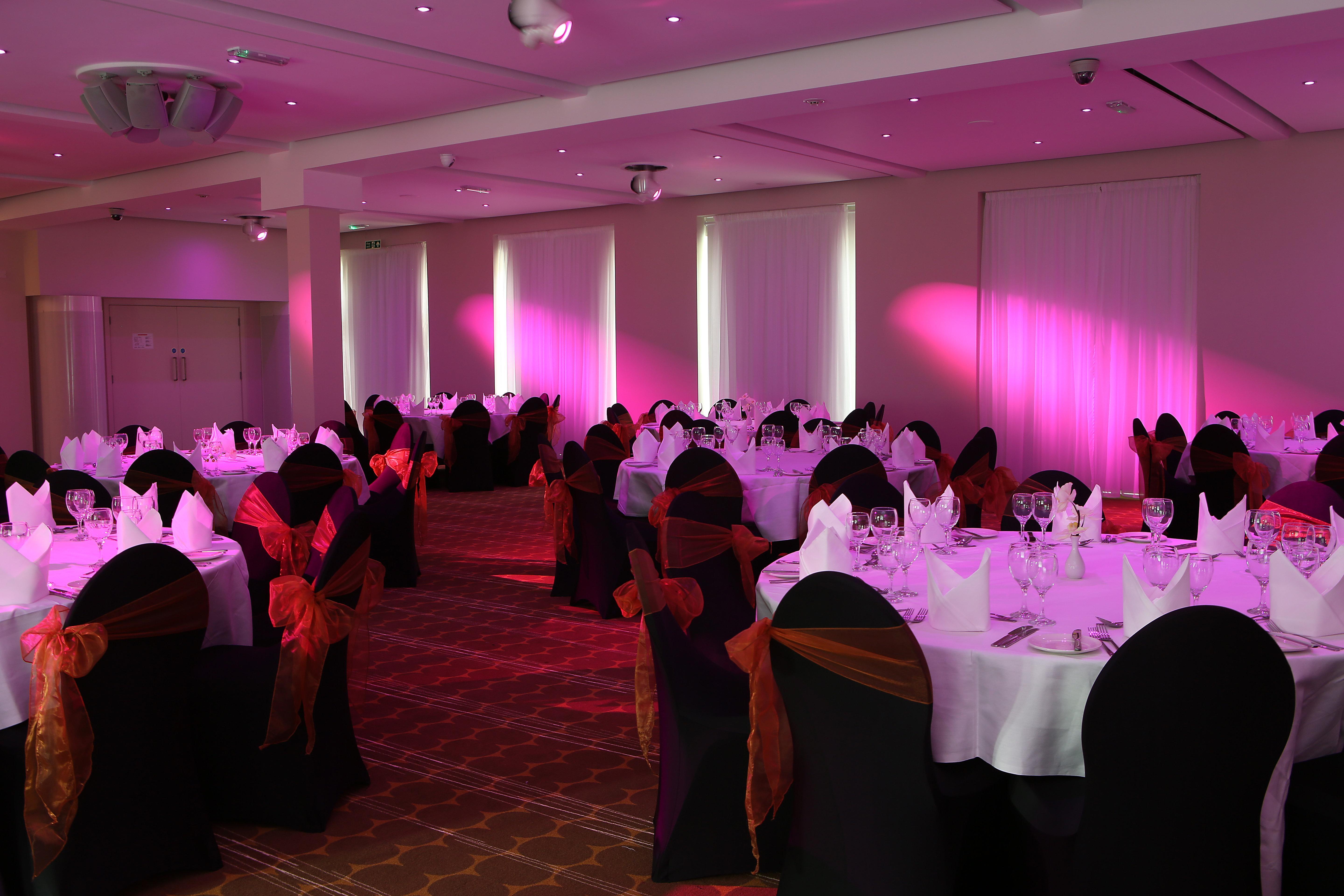 Holiday Inn Sittingbourne By Ihg Exterior photo