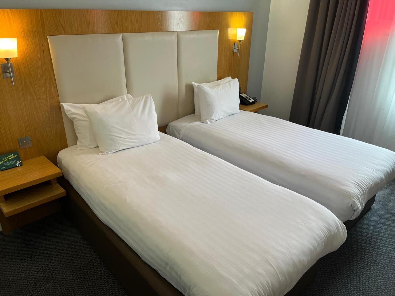 Holiday Inn Sittingbourne By Ihg Exterior photo